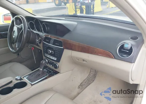 2013 Mercedes-Benz C 250 Sport from USA, damaged, VIN WDDGF4HB3DA775716